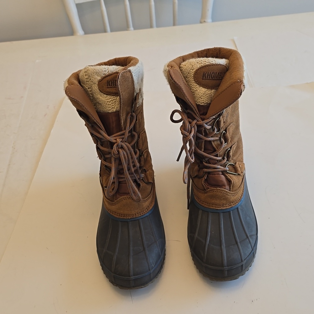 Khombu Women's Cozy Tall Pac Suede Snow Duck Boots Tan Gray Size 9